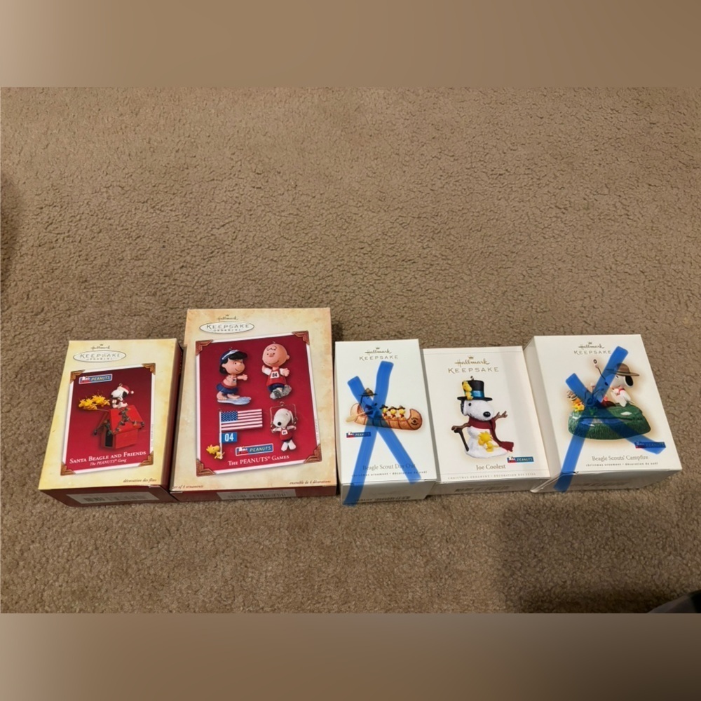 Lot Of 6 Hallmark Keepsake Peanut Series